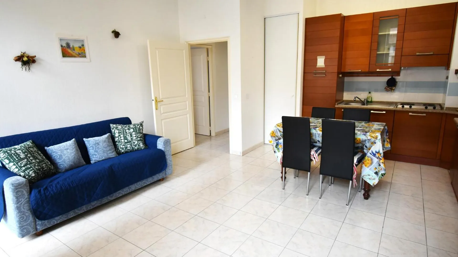Le Jardin Des Muses -Parking Prive - Centre-Ville - Bord De Mer Menton Apartment
