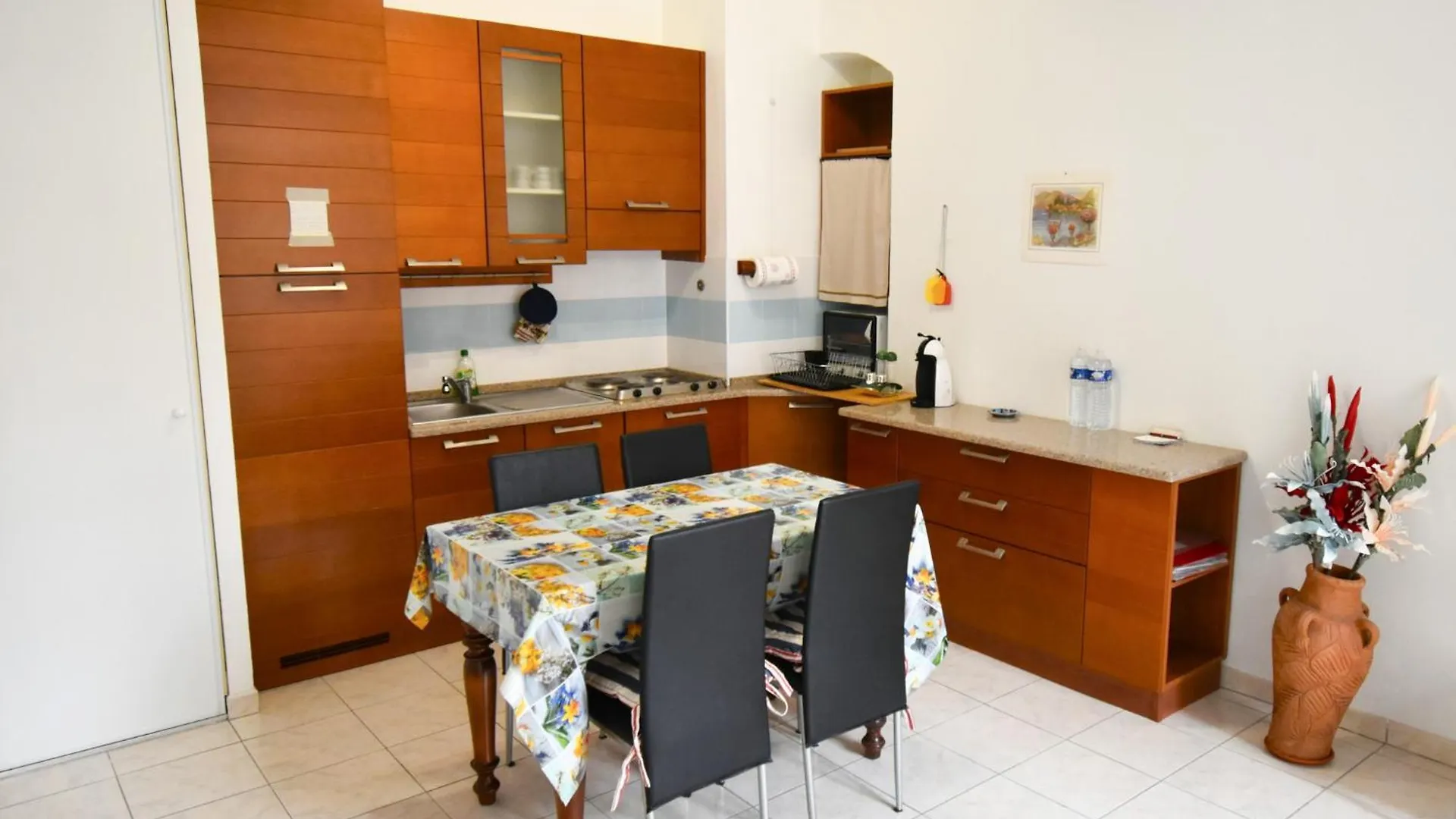 Le Jardin Des Muses -Parking Prive - Centre-Ville - Bord De Mer Menton Apartment